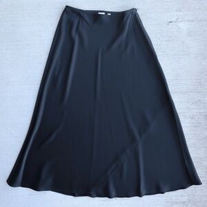Aritzia/Wilfred Elegant Black A-Line Skirt